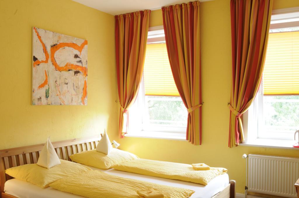 Hotel Zur Alten Stadtmauer Lübeck Szoba fotó